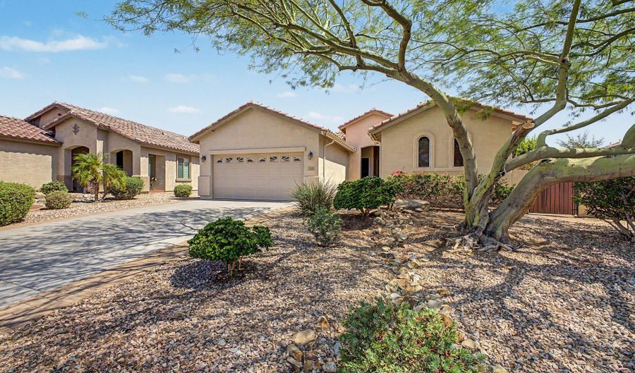 22568 W SHADOW Dr, Buckeye, AZ 85326 - 2 Beds, 3 Bath