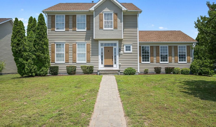 209 ROCKWOOD Blvd, Felton, DE 19943 - 4 Beds, 4 Bath
