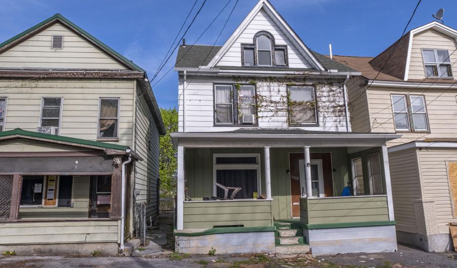 1008 3rd Ave, Altoona, PA 16602 - 4 Beds, 1 Bath