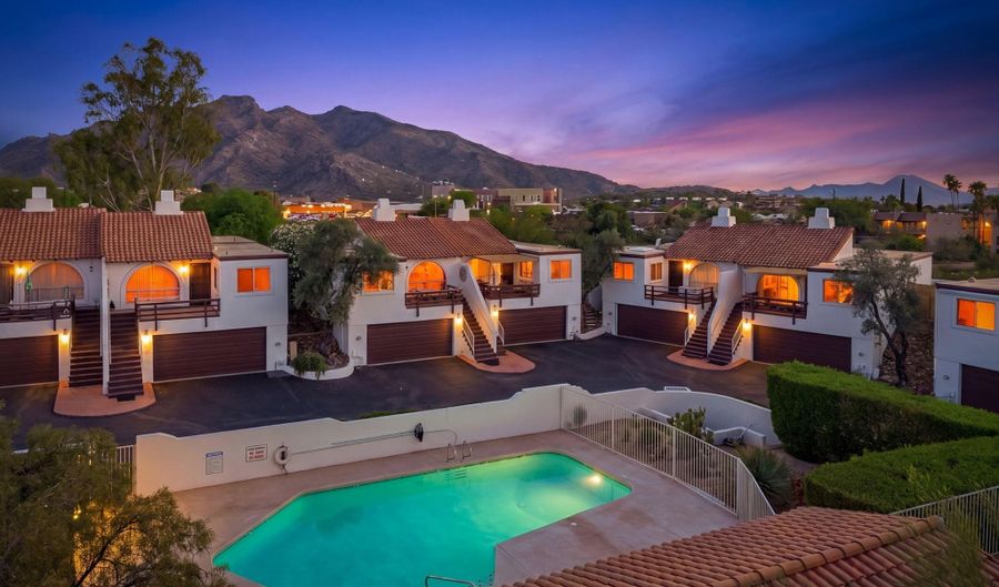 7501 E HAPPY HOLLOW Dr 5, Carefree, AZ 85377 - 2 Beds, 1 Bath