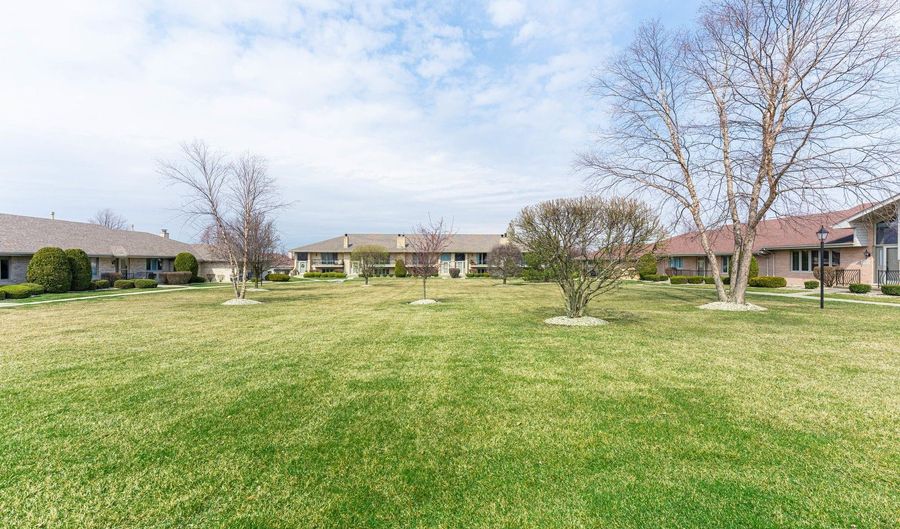 17809 New Jersey Ct 139, Orland Park, IL 60467 - 2 Beds, 3 Bath