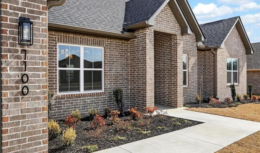 1100 Partridge Pl, Barling, AR 72923 - 4 Beds, 2 Bath