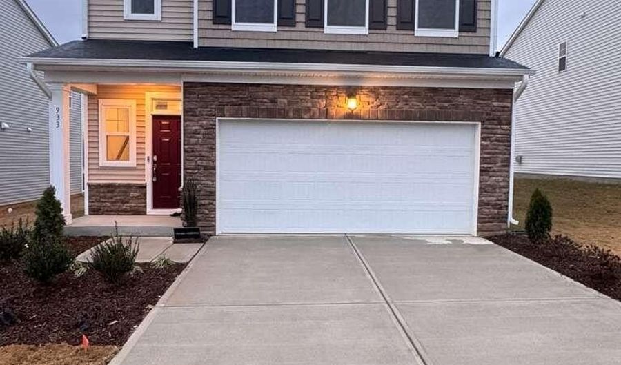 933 Glowing Star Ln, Angier, NC 27501 - 5 Beds, 3 Bath