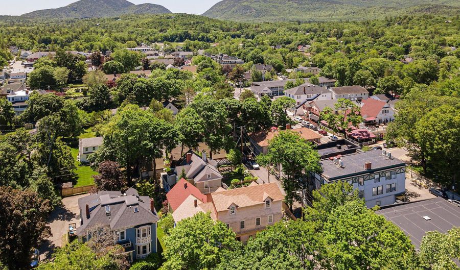 11 Albert Mdw, Bar Harbor, ME 04609 - 0 Beds, 4 Bath