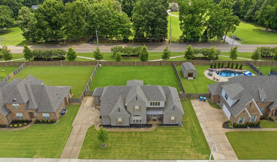 12781 LONGMIRE Loop S, Arlington, TN 38002 - 4 Beds, 4 Bath