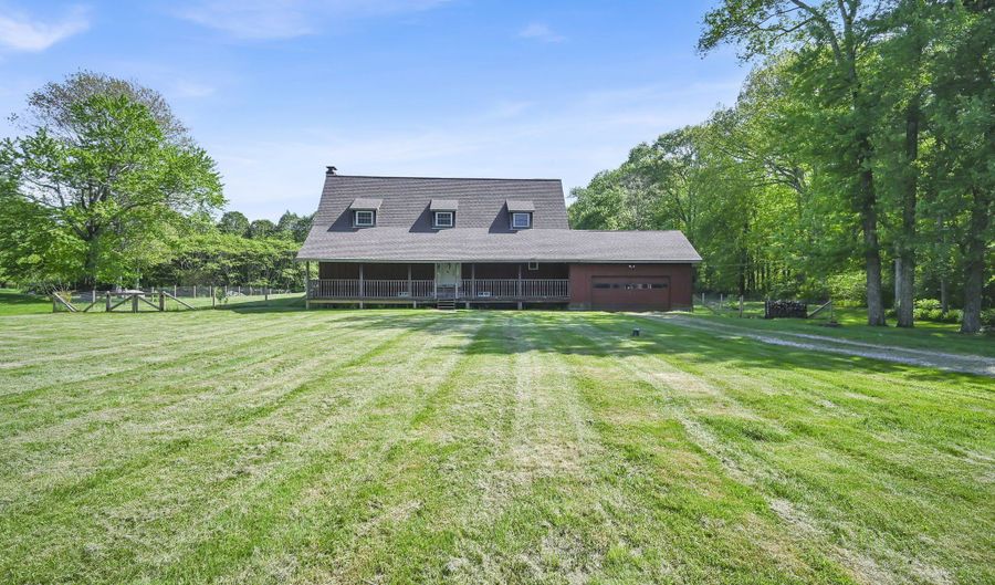127 Lake Rd, Columbia, CT 06237 - 3 Beds, 2 Bath
