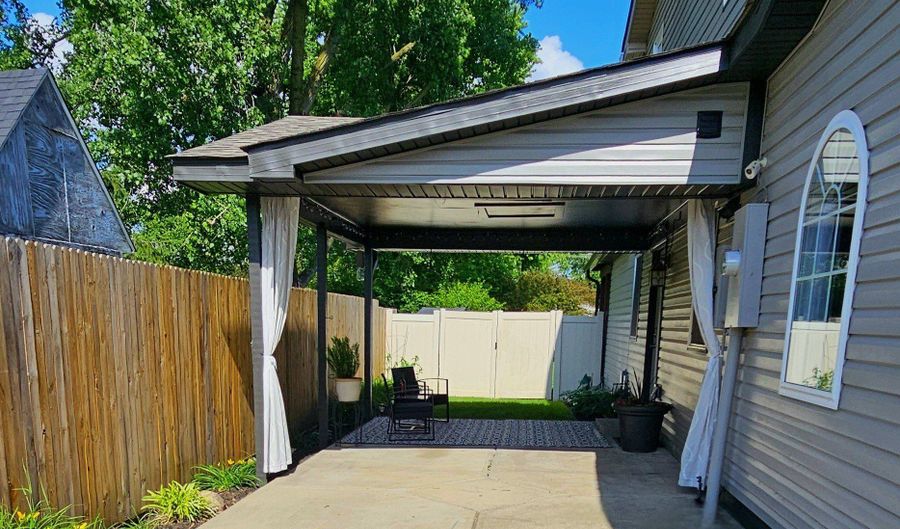 8023 Railroad Rd, Indianapolis, IN 46217 - 4 Beds, 3 Bath