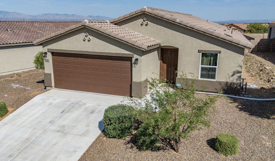 1635 W Cottonwood Bluffs Dr, Benson, AZ 85602 - 3 Beds, 2 Bath
