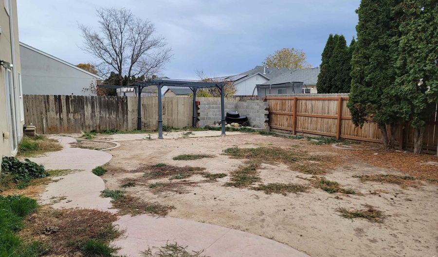 3108 Arcadian Dr, Caldwell, ID 83605 - 4 Beds, 3 Bath