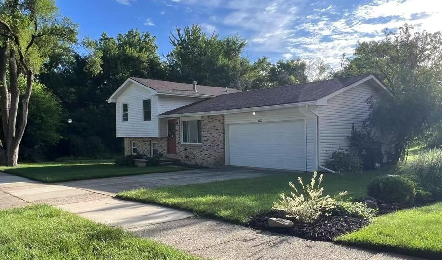 1650 Franklin St, Ann Arbor, MI 48103 - 3 Beds, 2 Bath