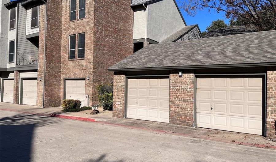 4067 Beltway Dr 138, Addison, TX 75001 - 2 Beds, 3 Bath