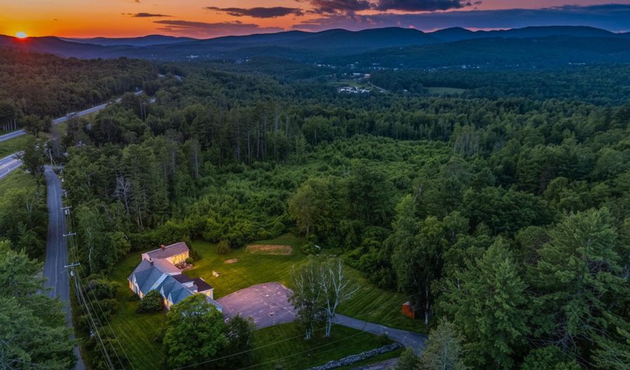 138 Guider Ln, Bethlehem, NH 03574 - 7 Beds, 5 Bath