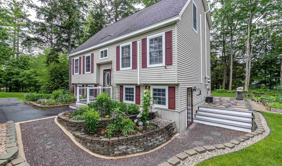 141 Windsor Way, Barnstead, NH 03225 - 4 Beds, 2 Bath