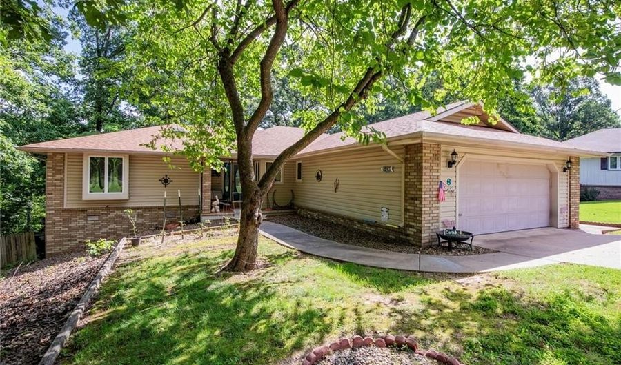 8 Ashton Ln, Bella Vista, AR 72715 - 3 Beds, 2 Bath