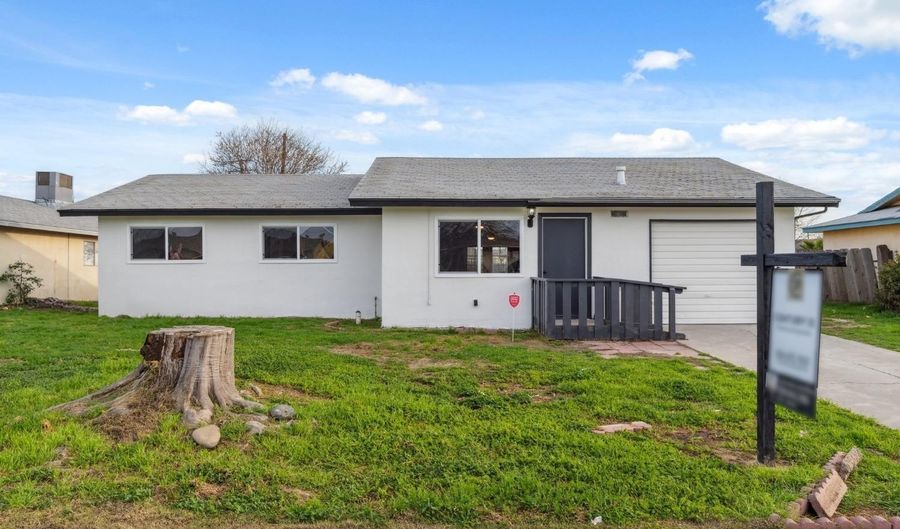14177 Park St, Armona, CA 93202 - 3 Beds, 2 Bath