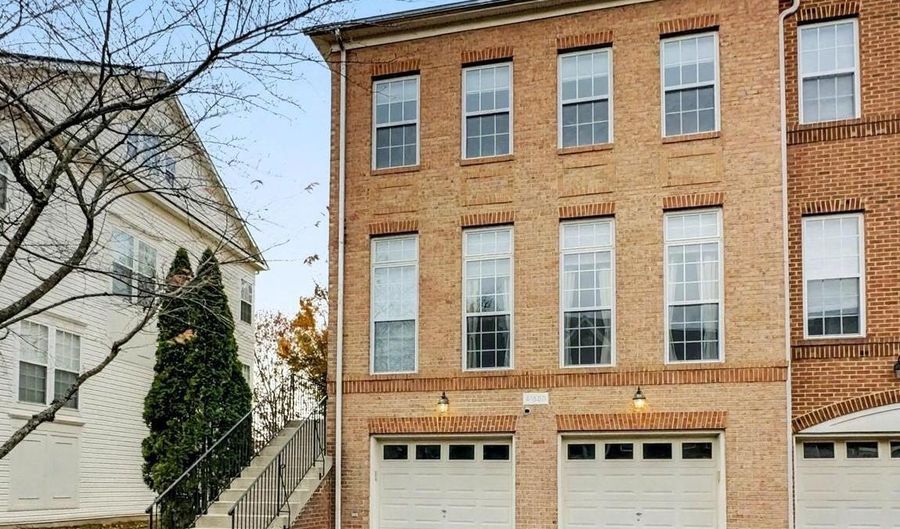 41863 CINNABAR Sq, Aldie, VA 20105 - 3 Beds, 4 Bath