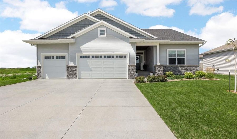 1350 Chipman Ln, North Liberty, IA 52317 - 5 Beds, 3 Bath