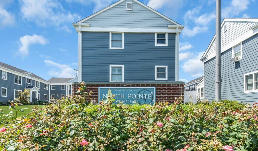 302 Deal Lake Dr 19, Asbury Park, NJ 07712 - 1 Beds, 1 Bath