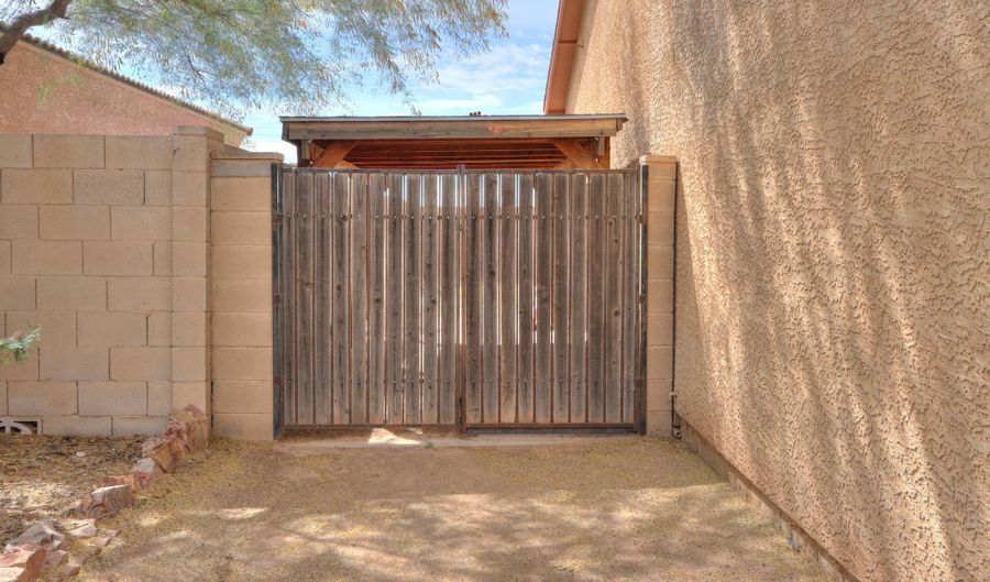 15220 S PADRES Rd, Arizona City, AZ 85123 - 3 Beds, 2 Bath