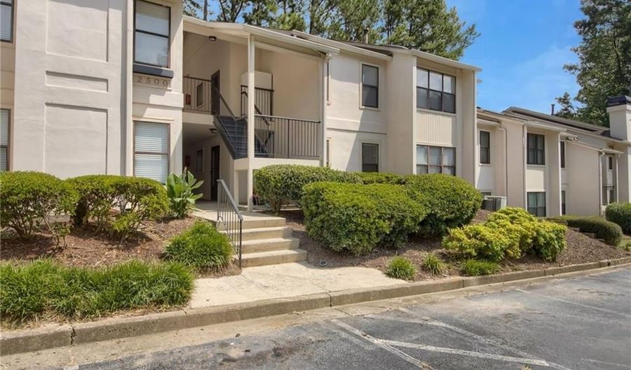 2510 Huntingdon Chase, Atlanta, GA 30350 - 1 Beds, 1 Bath