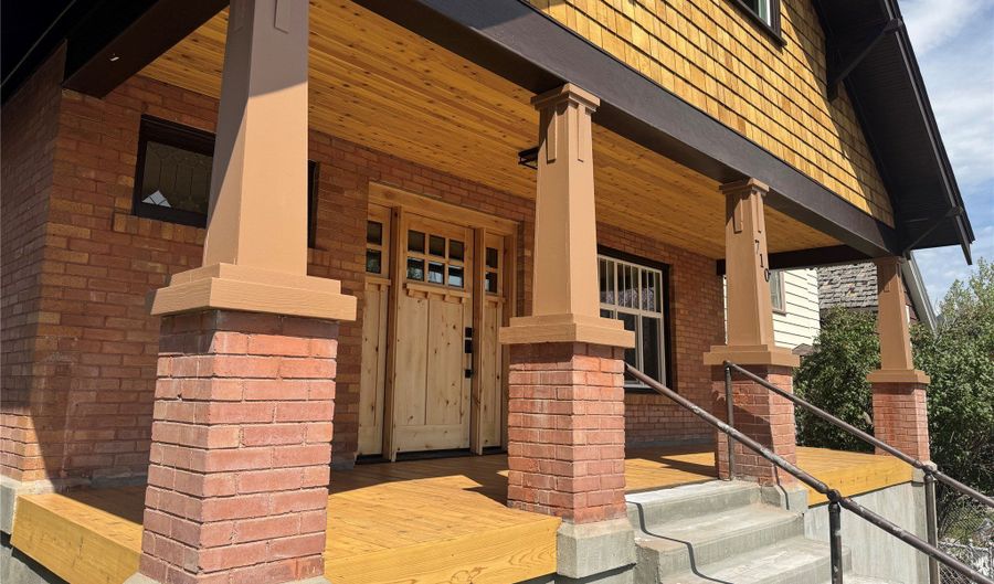 710 Locust St, Anaconda, MT 59711 - 3 Beds, 2 Bath