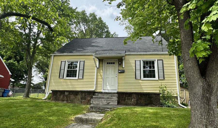 205 Bayberry Dr, Bristol, CT 06010 - 3 Beds, 1 Bath
