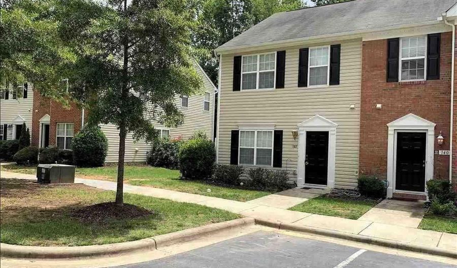 142 Forthview Way, Apex, NC 27502 - 3 Beds, 3 Bath
