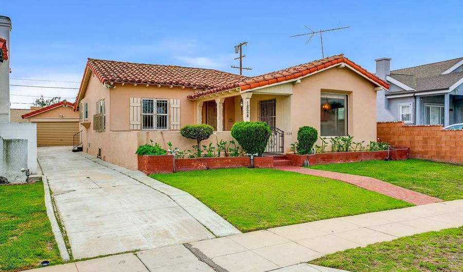 1824 W 69th St, Los Angeles, CA 90047 - 3 Beds, 2 Bath