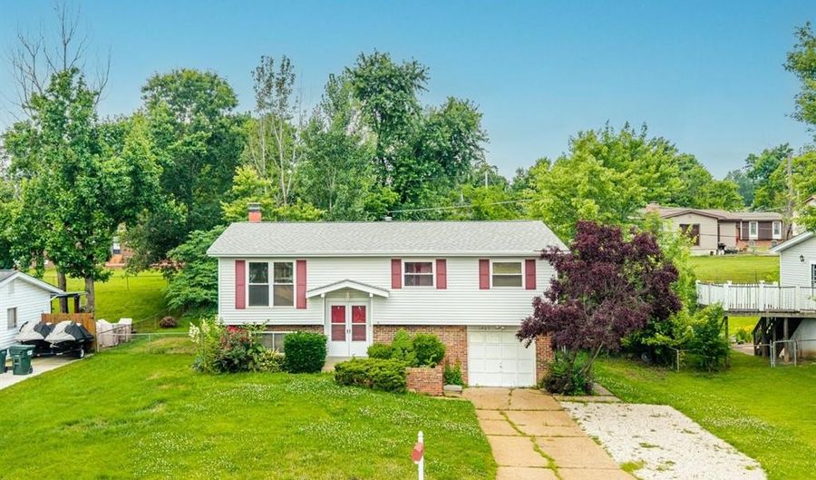 1907 Lone Pine Dr, Arnold, MO 63010 - 3 Beds, 2 Bath
