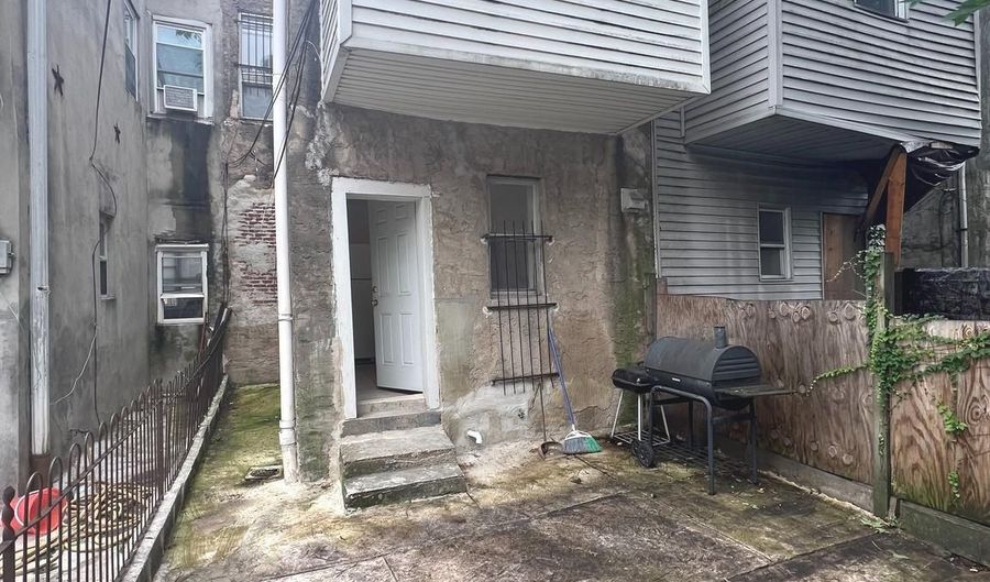 2546 S 7TH St, Philadelphia, PA 19148 - 3 Beds, 1 Bath