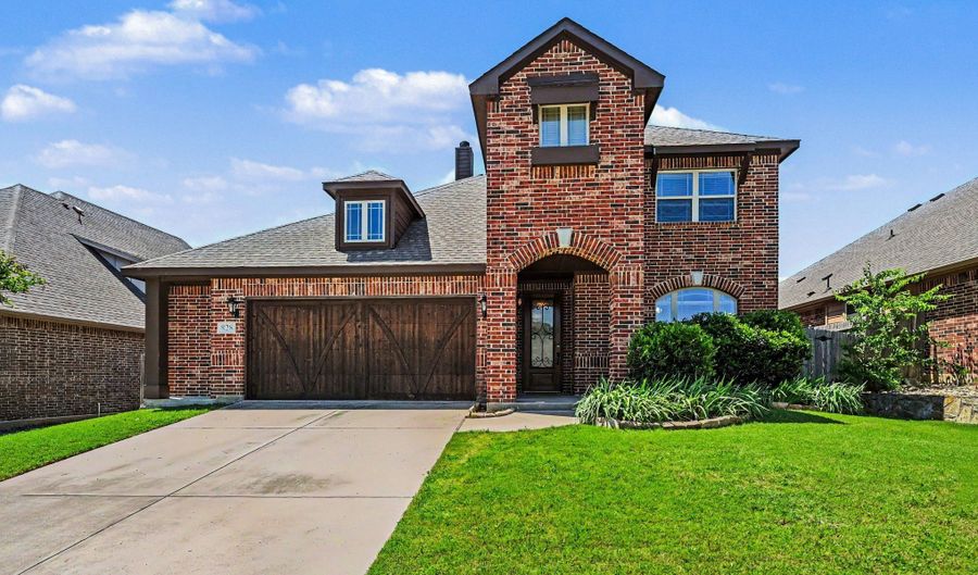 828 Sunflower Ct, Aledo, TX 76008 - 6 Beds, 4 Bath