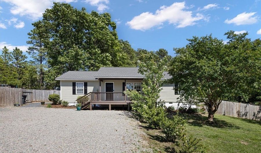 137 Fullers Way, Aberdeen, NC 28315 - 4 Beds, 2 Bath