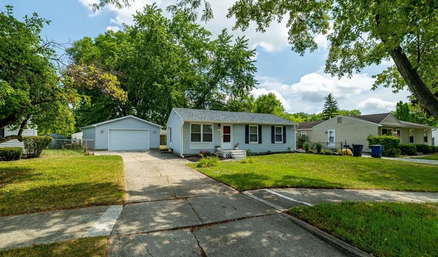 12 W Eden Ct, Ann Arbor, MI 48108 - 3 Beds, 2 Bath