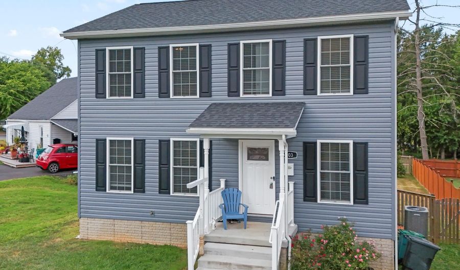 103 SAINT PAUL St, Boonsboro, MD 21713 - 3 Beds, 3 Bath