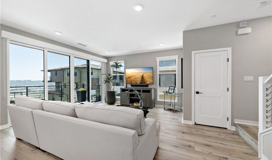 2890 Via Alta Pl, San Diego, CA 92108 - 2 Beds, 3 Bath