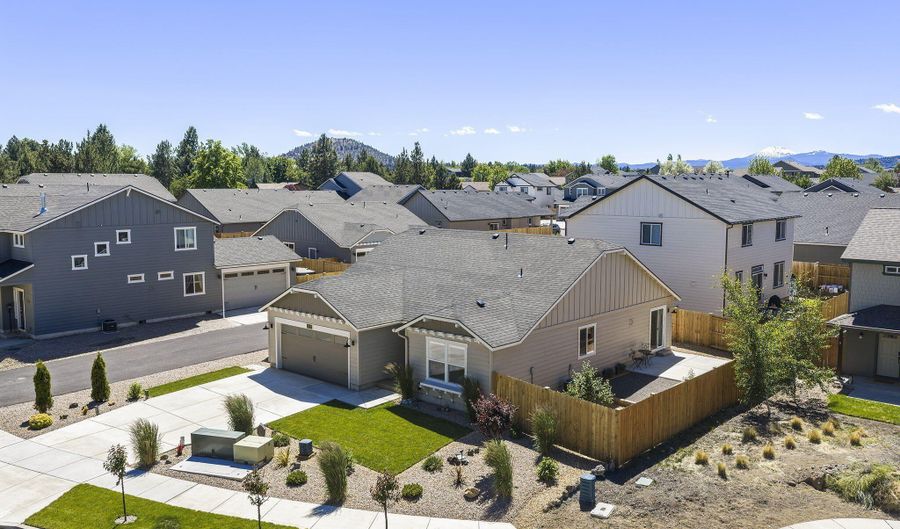 62847 NE Daniel Rd, Bend, OR 97701 - 3 Beds, 2 Bath