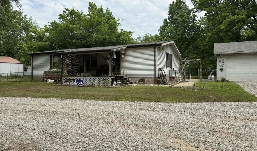 29426 97th Rd, Arkansas City, KS 67005 - 3 Beds, 2 Bath