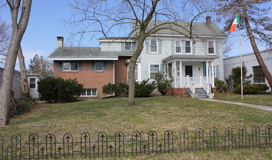 319 Main St, Avon By The Sea, NJ 07717 - 5 Beds, 2 Bath