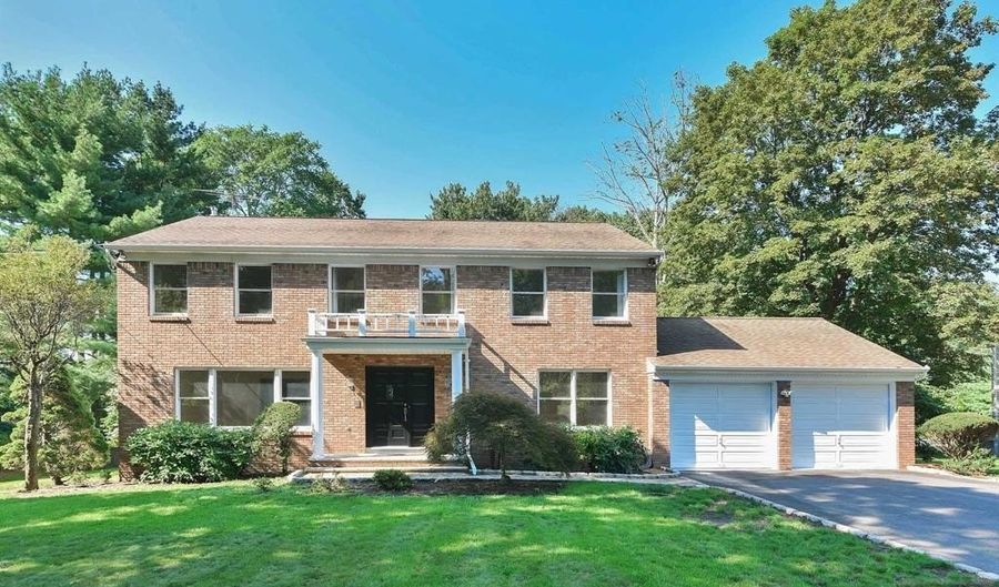946 Closter Dock Rd, Alpine, NJ 07620 - 4 Beds, 3 Bath