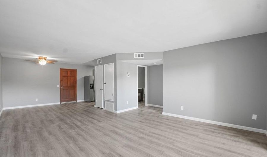 8000 University Ave 202, La Mesa, CA 91942 - 1 Beds, 1 Bath