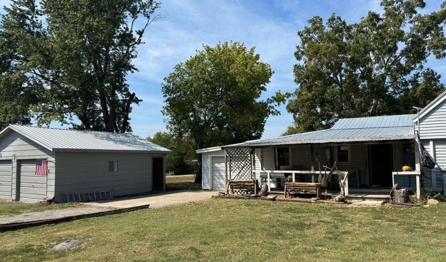 7 Box St Box St Box St, Arcola, MO 65603 - 3 Beds, 1 Bath