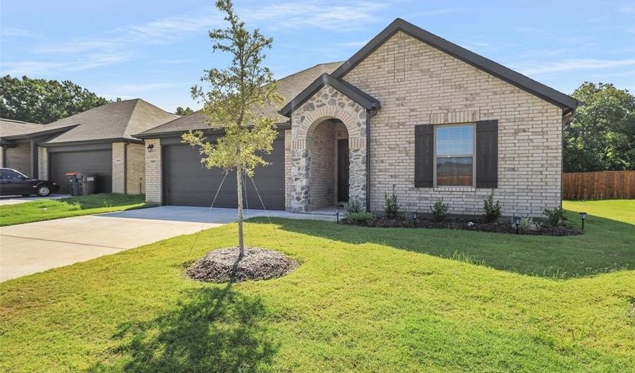 1809 Saint James Place Ln, Anna, TX 75409 - 4 Beds, 2 Bath