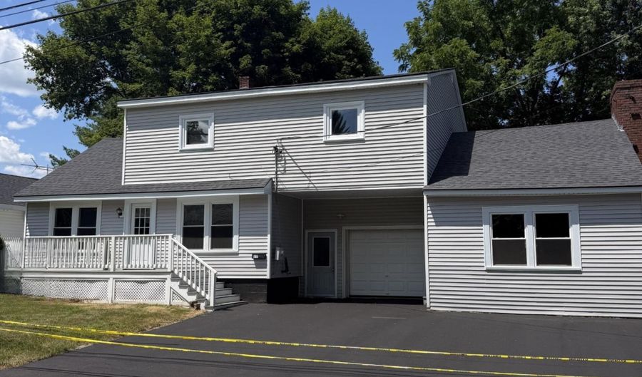 27 Flanders St, Auburn, ME 04210 - 4 Beds, 3 Bath