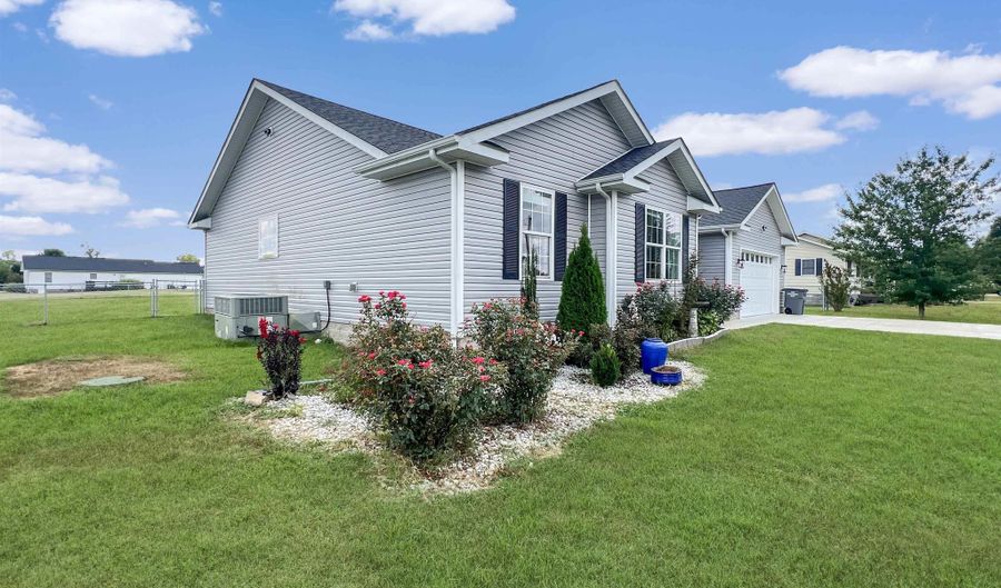 306 Wells Purdom Dr, Almo, KY 42020 - 3 Beds, 2 Bath