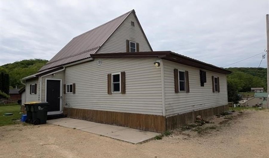 113 Railway Ave, Steuben, WI 54657 - 3 Beds, 2 Bath
