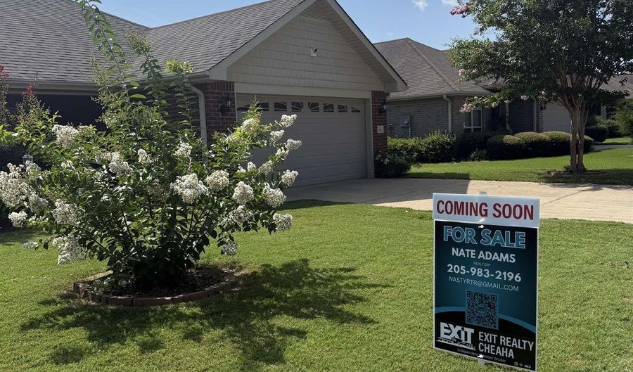 341 VINCENT St, Alabaster, AL 35007 - 3 Beds, 2 Bath