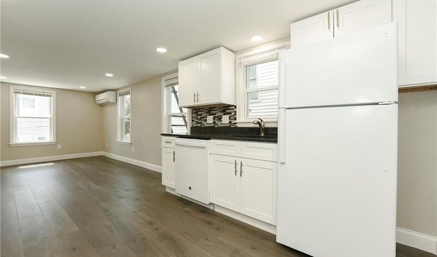 71 ST Elizabeth 2, Bristol, RI 02809 - 2 Beds, 1 Bath