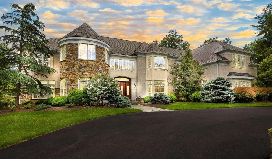 1049 MCKEAN Rd, Ambler, PA 19002 - 5 Beds, 8 Bath