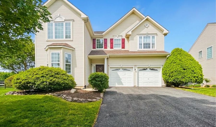 12 ORCHID Dr, Bear, DE 19701 - 4 Beds, 3 Bath