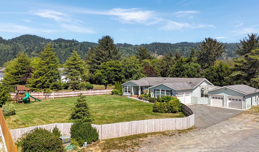 15618 Pedrioli Dr, Brookings, OR 97415 - 3 Beds, 2 Bath